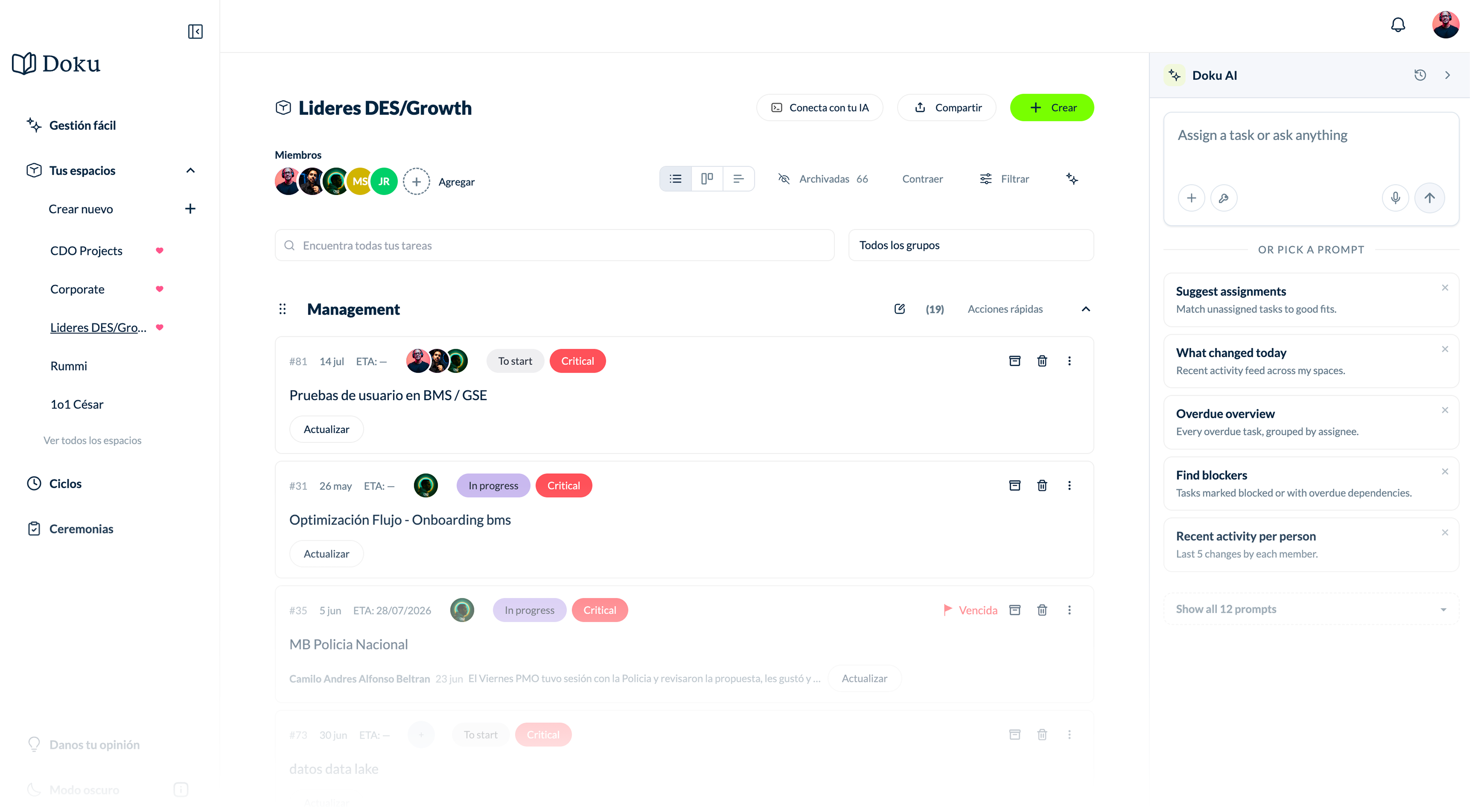 Tablero de tareas de Doku con grupos, miembros y el asistente Doku AI